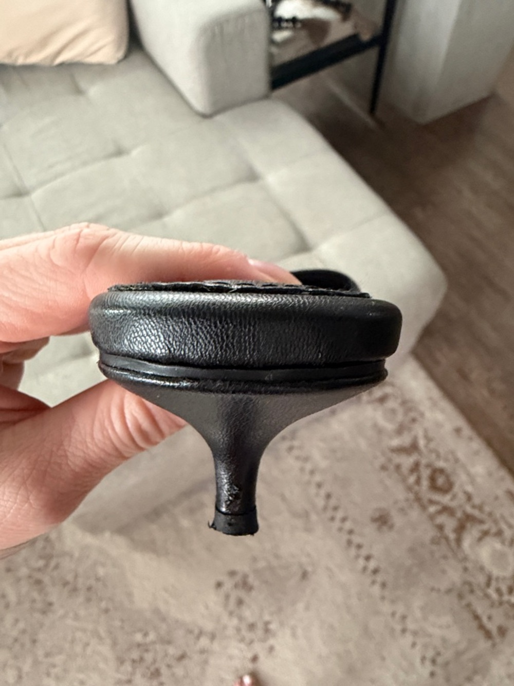 Black Slide Sandals for Women - Minimal Leather Slip-Ons - Picture 4 of 4